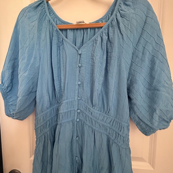 Destination 365 Petite V-Neck Button Front Midi - Picture 3 of 10